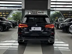 2022 BMW X5 40Li M Sport Package, чёрный — фото 13