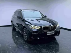 2022 BMW X5 30Li M, чёрный — фото 3