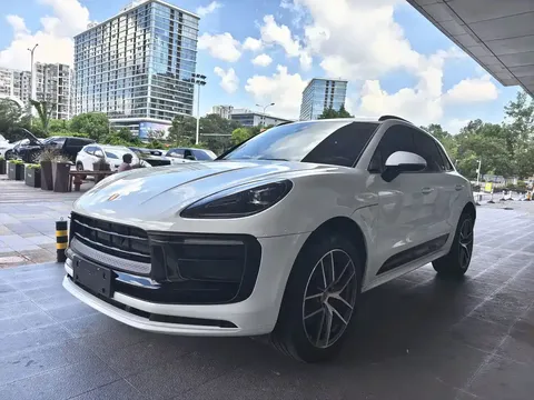 2022 Porsche Macan 2.0T