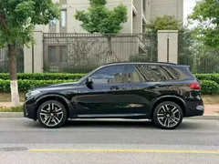 2022 BMW X5 M, чёрный — фото 13