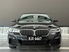 2021 BMW 5 Series 530Li Leading M Sport Package, чёрный — фото 2