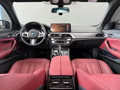 2021 BMW 5 Series 530Li Leading M Sport Package, чёрный — фото 13
