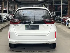 2021 Honda Fit 1.5L CVT, белый — фото 5