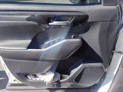 2022 Toyota Crown Kluger 2.5L HEV, белый — фото 7