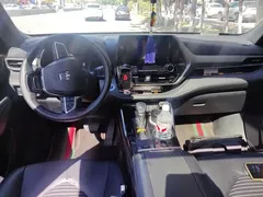 2022 Toyota Crown Kluger 2.5L HEV, белый — фото 12