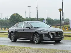 2026 Hongqi H5 1.5T DCT Pro, чёрный — фото 3