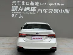 2019 Toyota Avalon Hybrid 2.5L Luxury VI, белый — фото 4