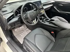 2019 Toyota Avalon Hybrid 2.5L Luxury VI, белый — фото 9