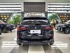 2022 BMW X5 30Li Premium M Sport Package, чёрный — фото 5