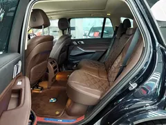 2022 BMW X5 30Li Premium M Sport Package, чёрный — фото 13
