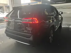 2020 Toyota Wildlander Hybrid 2.5L E-CVT 4WD Luxury, чёрный — фото 3