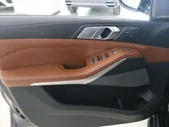 2022 BMW X7 xDrive40i M, чёрный — фото 14