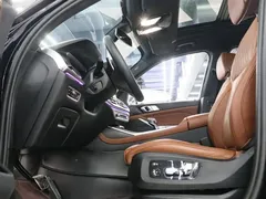 2022 BMW X7 xDrive40i M, чёрный — фото 16