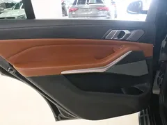 2022 BMW X7 xDrive40i M, чёрный — фото 19