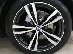 2022 BMW X7 xDrive40i M, чёрный — фото 24