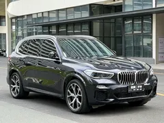 2021 BMW X5 xDrive40i M, чёрный — фото 3