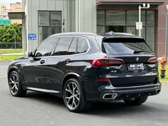 2021 BMW X5 xDrive40i M, чёрный — фото 12