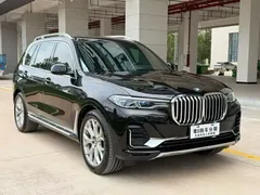 2022 BMW X7 xDrive40i, чёрный — фото 3