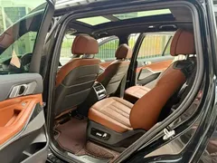 2022 BMW X7 xDrive40i, чёрный — фото 6
