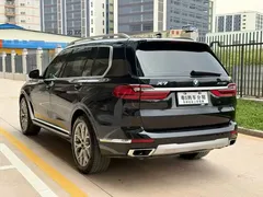 2022 BMW X7 xDrive40i, чёрный — фото 7