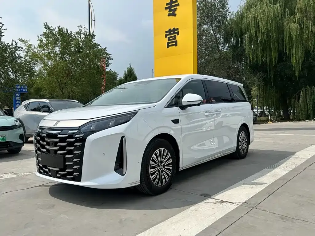2025 BYD Xia DM-i 1.5T 180km