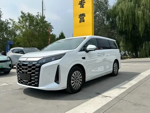 2025 BYD Xia DM-i 1.5T 180km