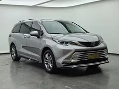 2021 Toyota Sienna 2.5L Hybrid Platinum — фото 3