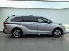 2021 Toyota Sienna 2.5L Hybrid Platinum — фото 7