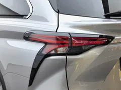 2021 Toyota Sienna 2.5L Hybrid Platinum — фото 10