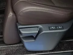 2021 Toyota Sienna 2.5L Hybrid Platinum — фото 16