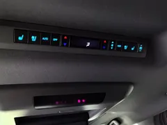 2021 Toyota Sienna 2.5L Hybrid Platinum — фото 18