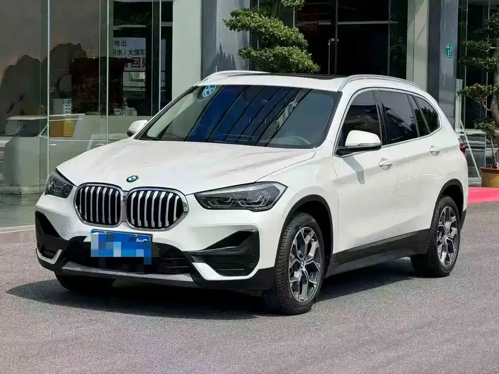 2022 BMW X1