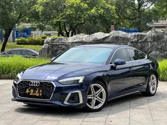 2022 Audi A5 Sportback 40 TFSI, синий — фото 1