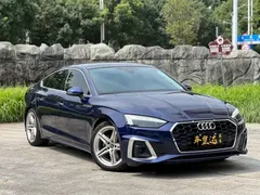 2022 Audi A5 Sportback 40 TFSI, синий — фото 3