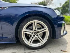 2022 Audi A5 Sportback 40 TFSI, синий — фото 7