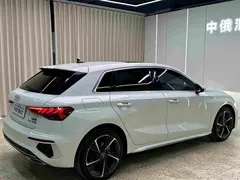 2022 Audi A3 Sportback 35 TFSI, белый — фото 7