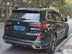 2022 BMW X5 30Li M, чёрный — фото 5