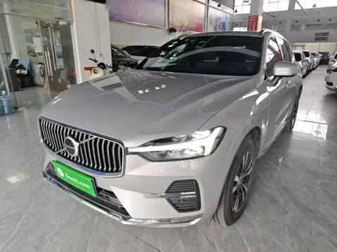2023 Volvo XC60 4WD Luxury