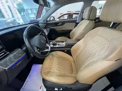 2023 Hongqi HS5 2.0T 4WD Pro — фото 8