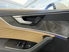 2023 Hongqi HS5 2.0T 4WD Pro — фото 12