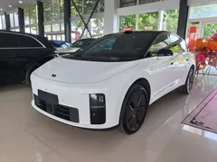 2025 Li Auto i6 2WD Standard, белый — фото 1
