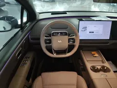 2025 Li Auto i6 2WD Standard, белый — фото 11
