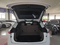 2025 Li Auto i6 2WD Standard, белый — фото 19