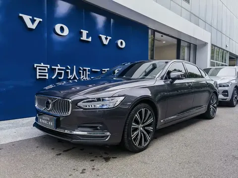 2022 Volvo S90