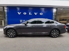 2022 Volvo S90 — фото 3