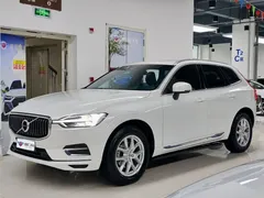 2021 Volvo XC60 4WD Luxury, белый — фото 1