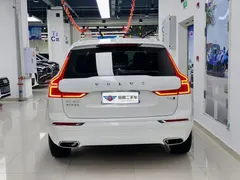 2021 Volvo XC60 4WD Luxury, белый — фото 5