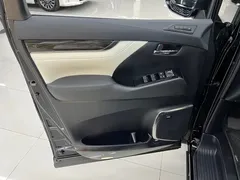 2020 Lexus LM 300h, чёрный — фото 20