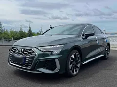 2023 Audi A3L Limousine 35 TFSI, зелёный — фото 1