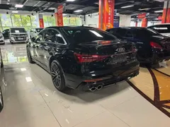 2022 Audi A6L 55 TFSI quattro, чёрный — фото 13
